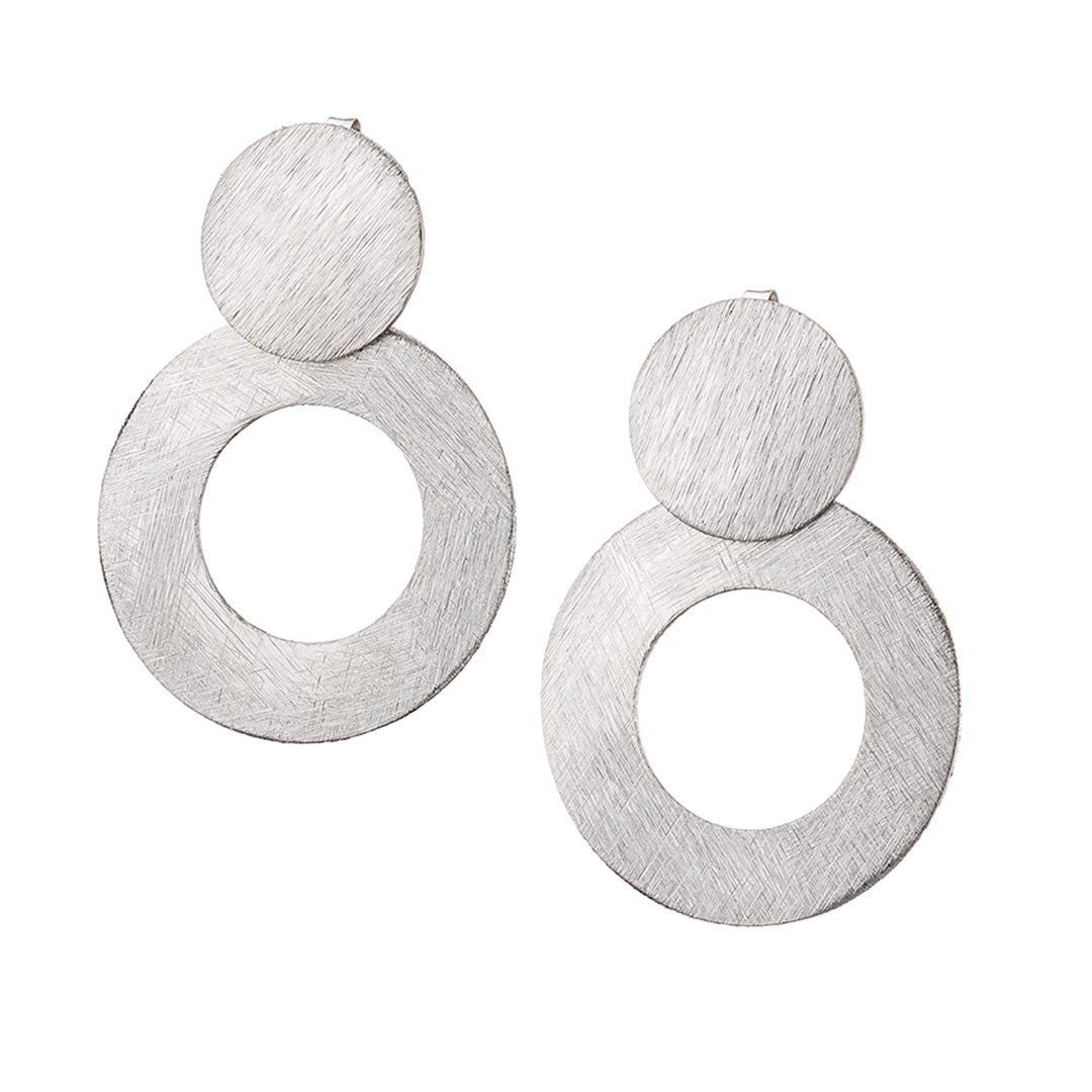 Oxzen σκουλαρίκια κρεμαστά ασημένια 925 επιπλατινωμένα, κυκλικά με ματ φινίρισμα