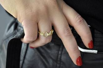 Oxzen δαχτυλίδι ασημένιο 925 σε χρυσό, με ζιργκόν αλυσίδα free size